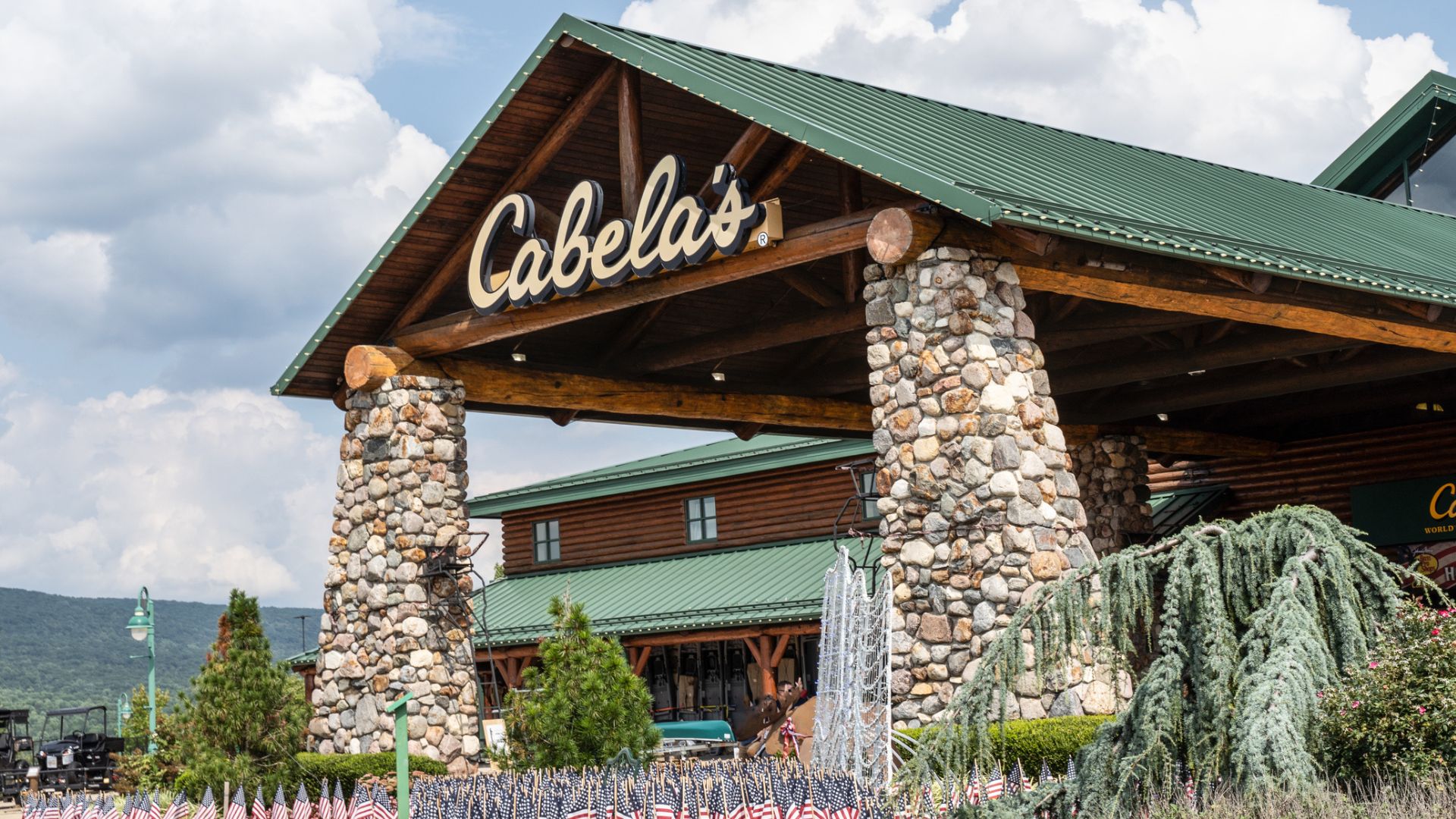 Cabela’s has been increasingly challenged with various aspects of OSHA compliance, including ensuring consistent access to Safety Data Sheets (SDSs).